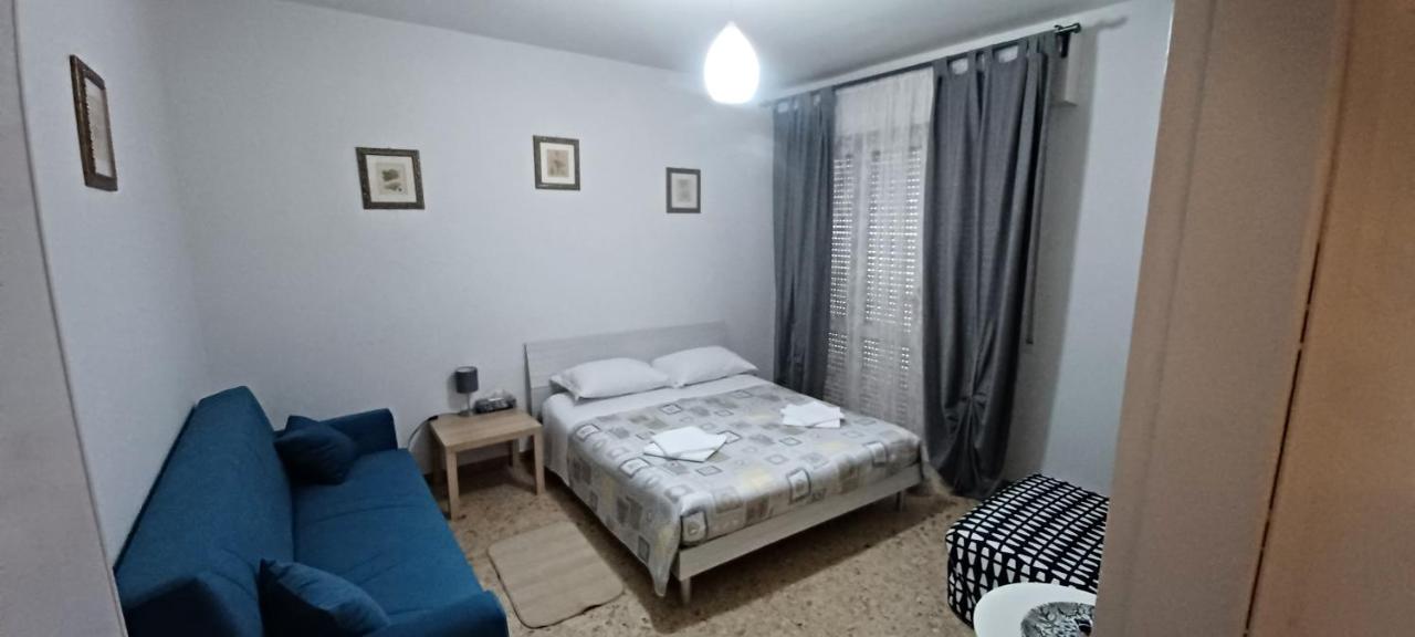 Sleep&Go Airlines Pisa Ξενοδοχείο Εξωτερικό φωτογραφία